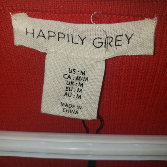 Red Crop-Top Sweater - Picture 3 of 6